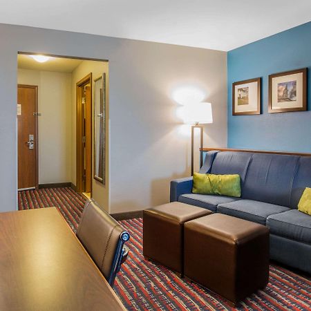 Comfort Suites Феървю Хайтс Екстериор снимка