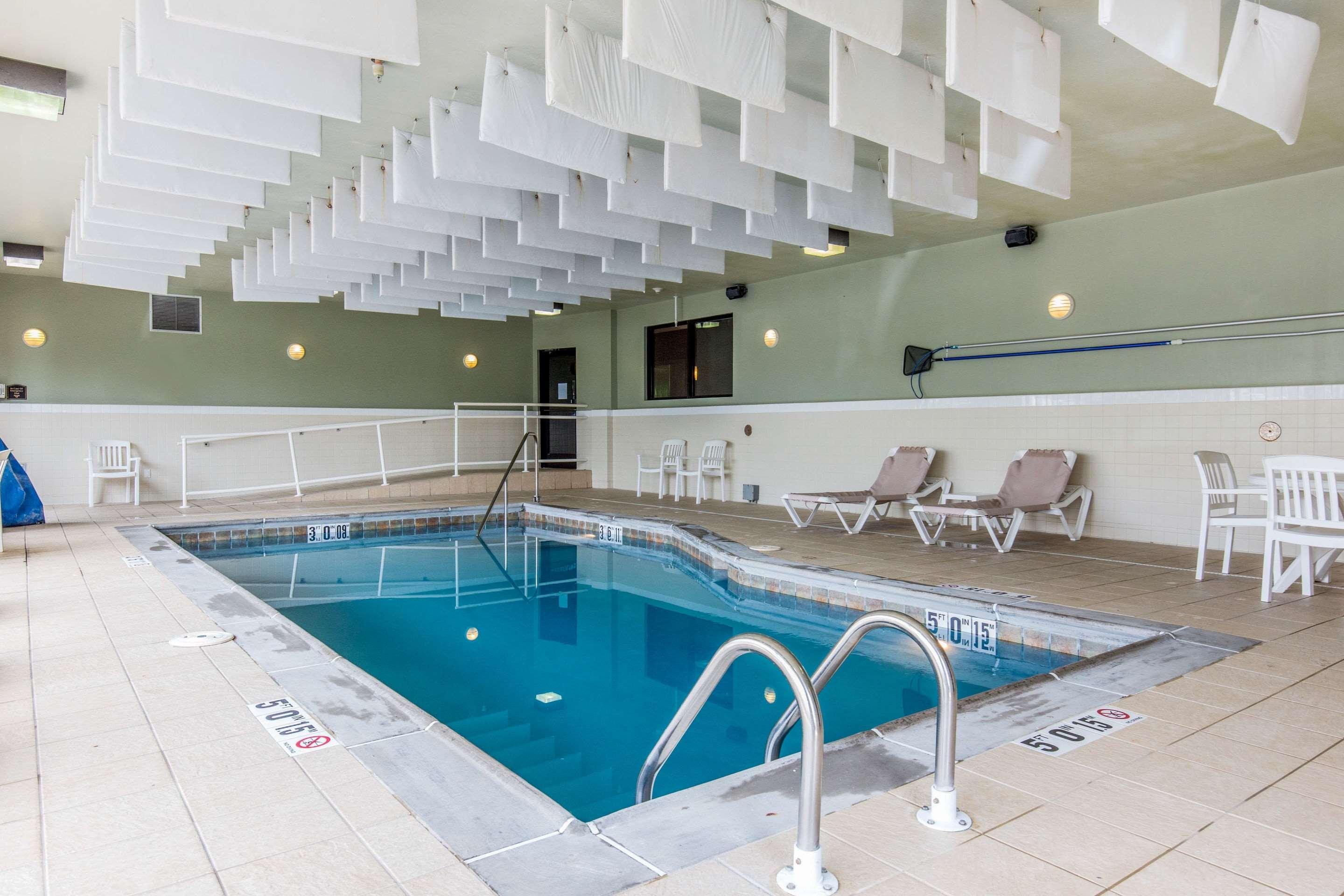 Comfort Suites Феървю Хайтс Екстериор снимка