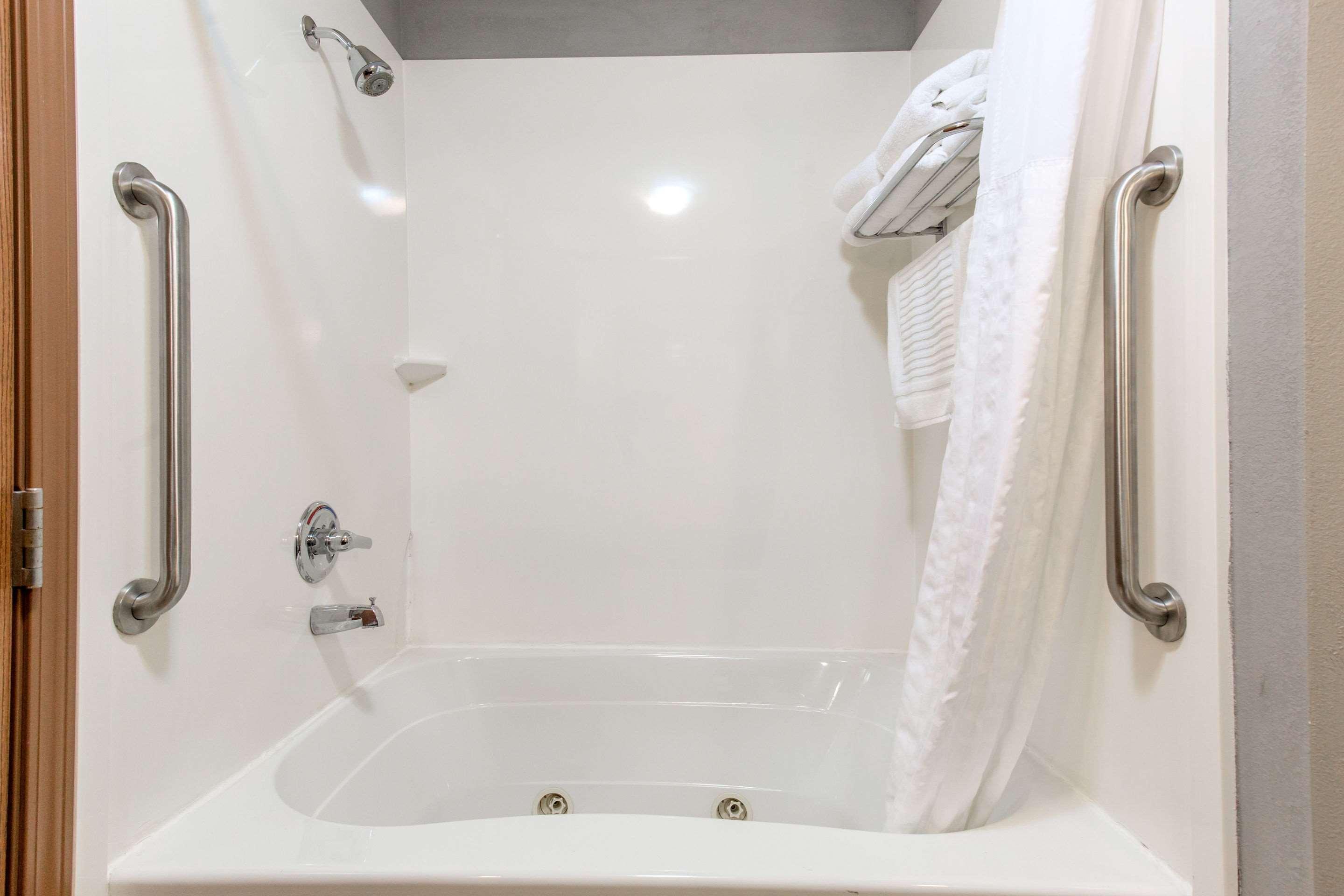 Comfort Suites Феървю Хайтс Екстериор снимка