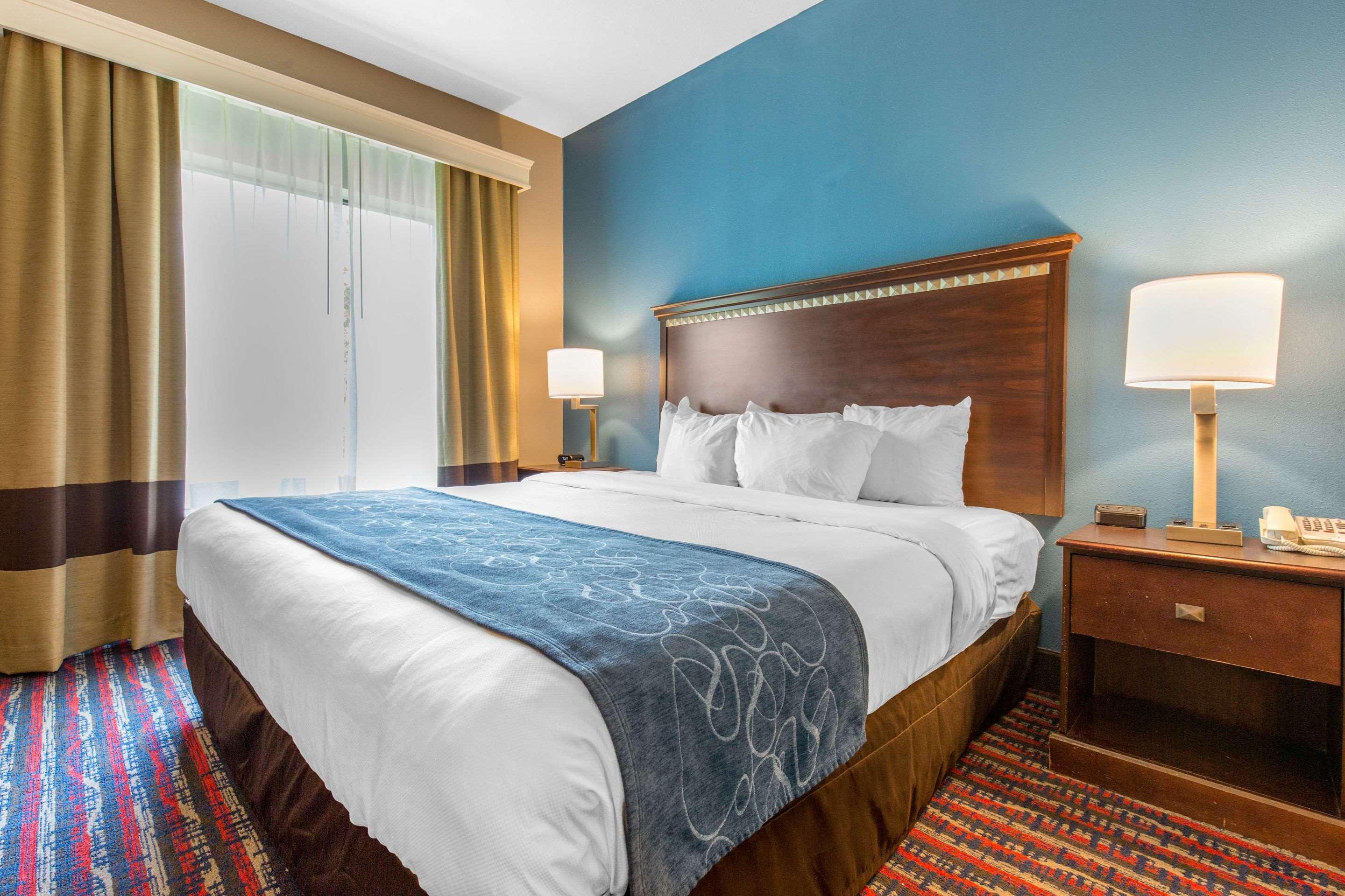 Comfort Suites Феървю Хайтс Екстериор снимка